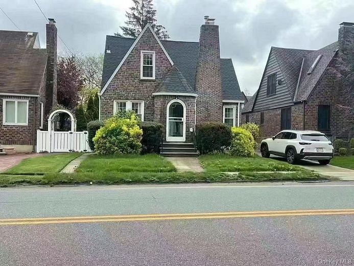 345 Plainfield Avenue