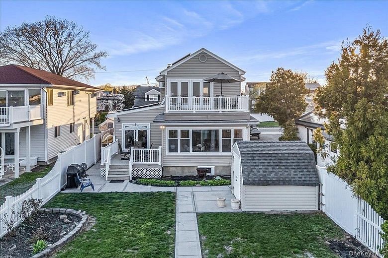 3451 Bay