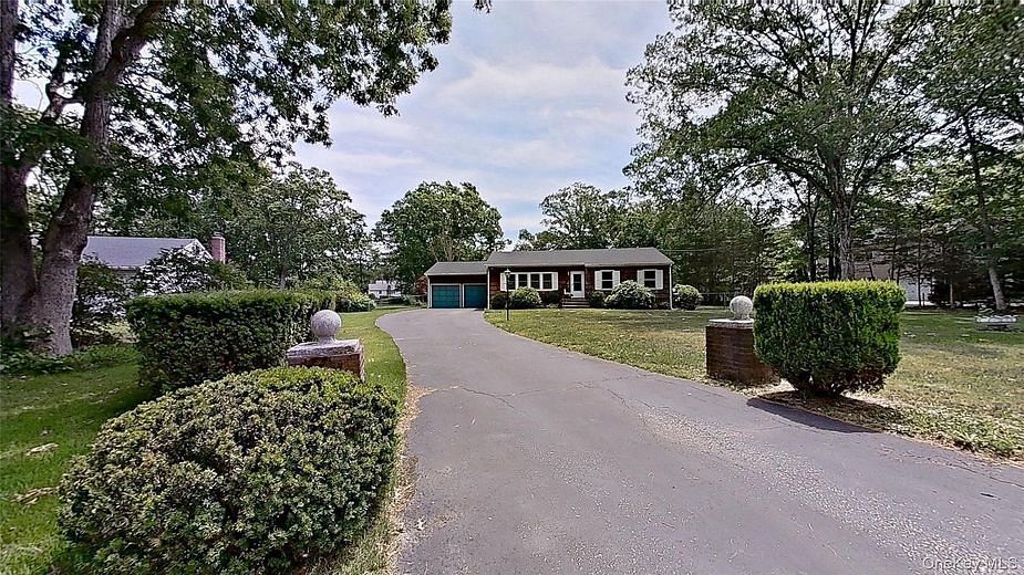 347 Miller Place Road