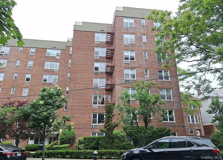 3475 Greystone Avenue #7E