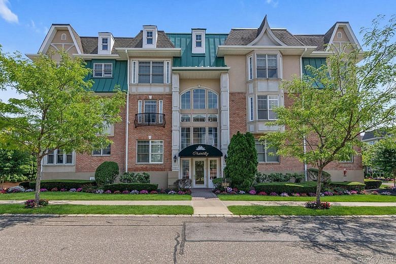 348 Trotting Lane