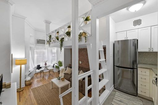 Image 1 of 8 for 264 West 77th Street #3 in Manhattan, NEW YORK, NY, 10024