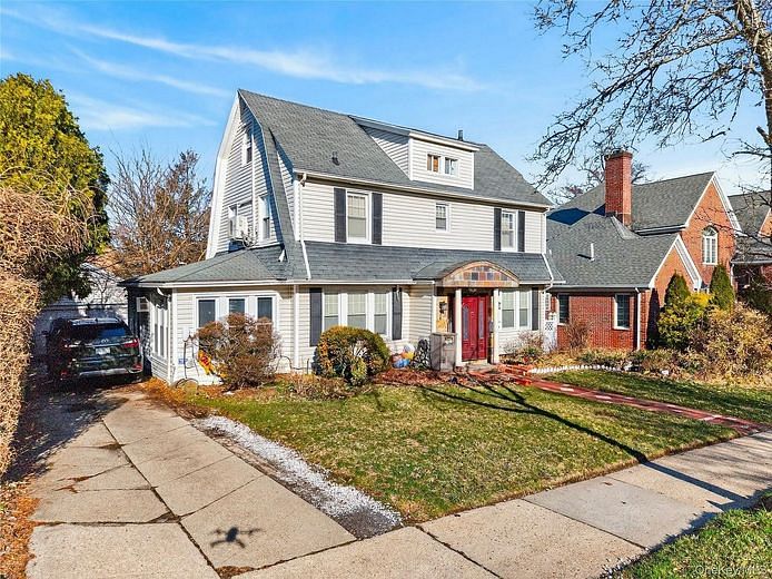 35-20 165th Street