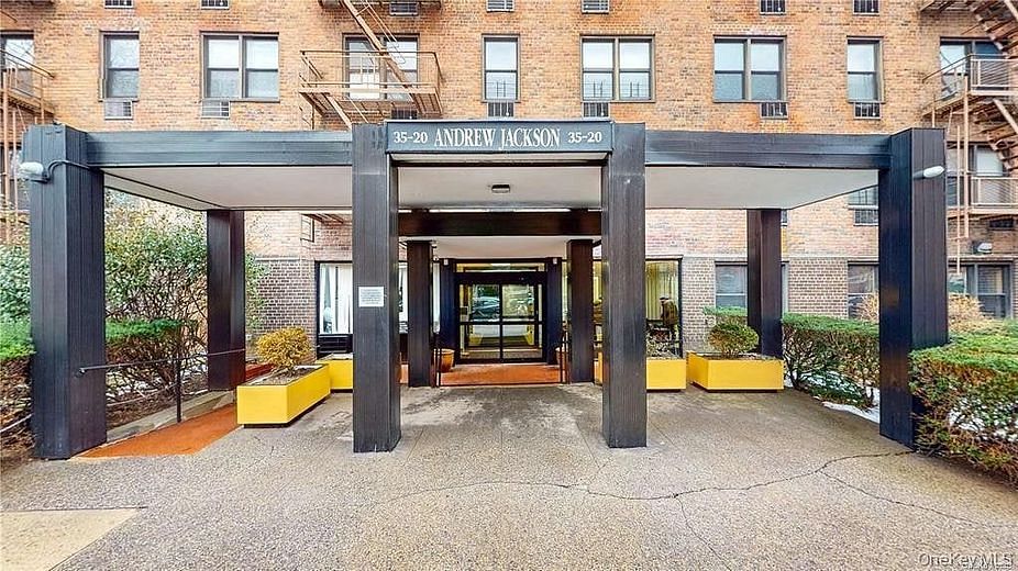 35-20 Leverich Street #212