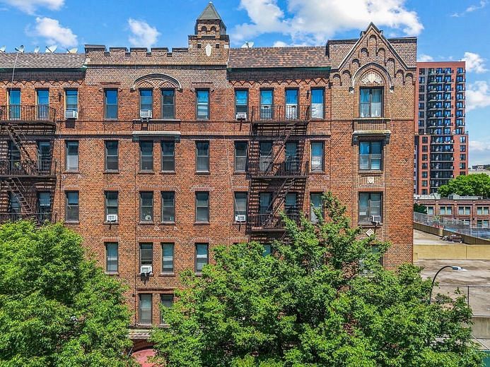 35 Crown Street #3B
