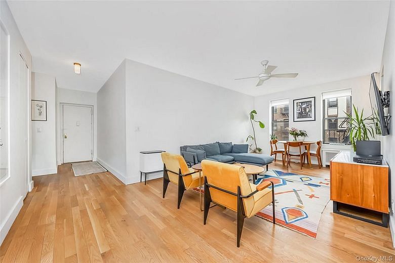 35 Crown Street #5A