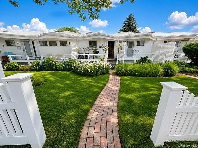 35 Library Avenue #8 R
