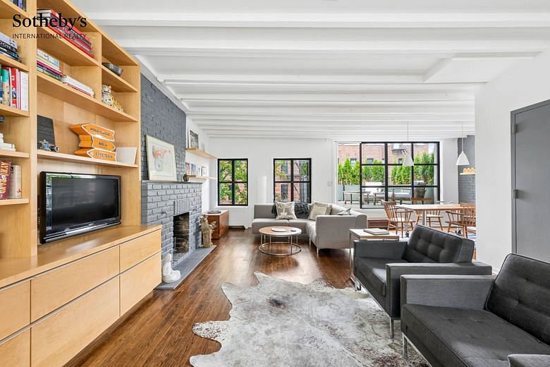 35 Monroe Place #4