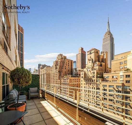 35 Park Avenue #17C