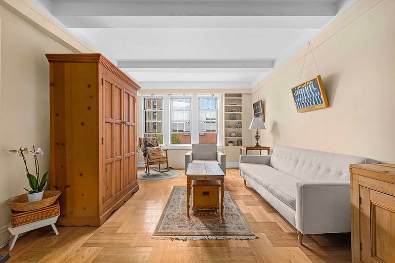 35 Pierrepont Street #6C