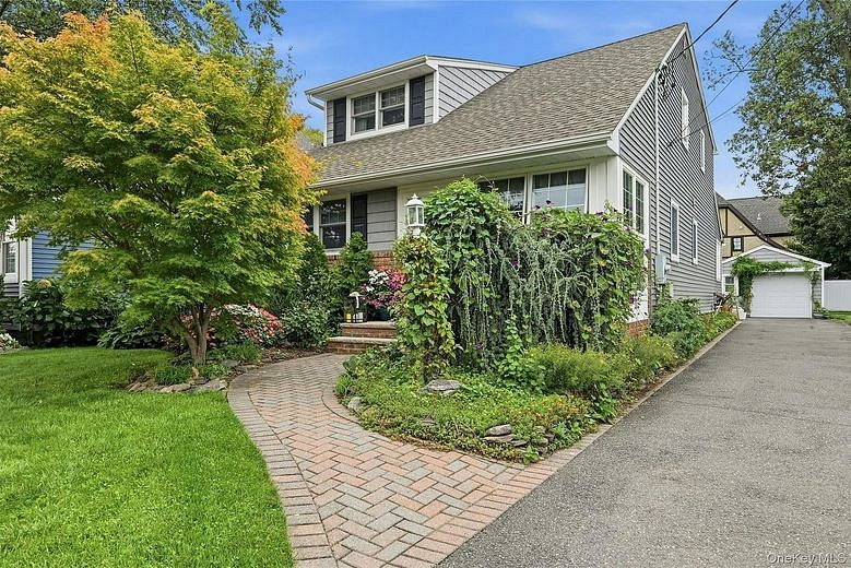 35 Reid Avenue
