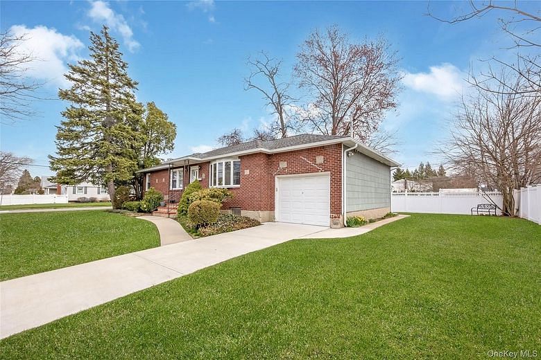 35 W Chestnut Street