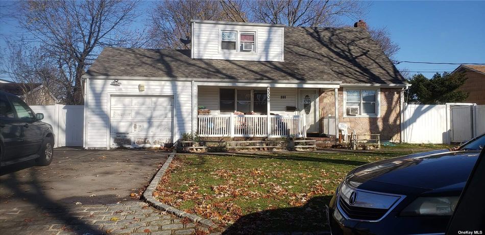 Image 1 of 1 for 350 45th Street in Long Island, Lindenhurst, NY, 11757