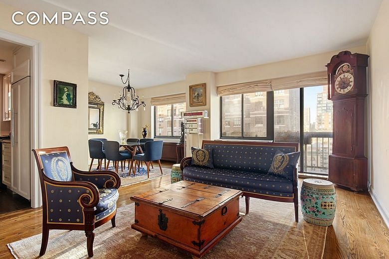 350 East 72nd Street #12A