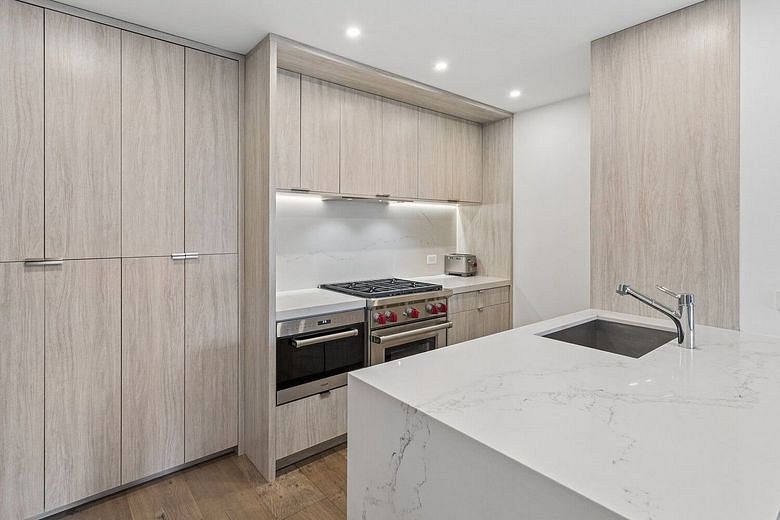 350 East 82nd Street #5V