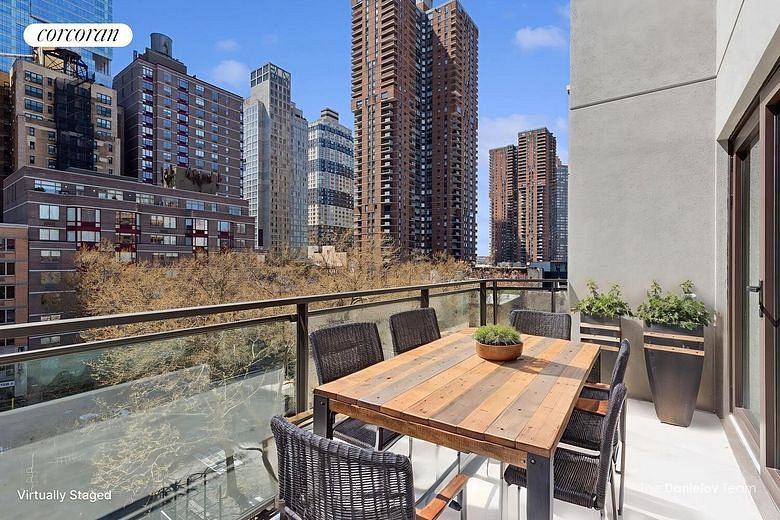 350 West 44th Street #603