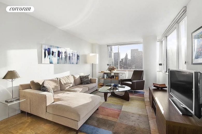 350 West 50th Street #10E