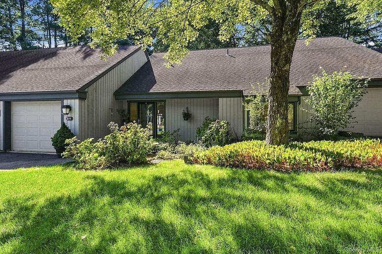 351 Heritage Hills #B