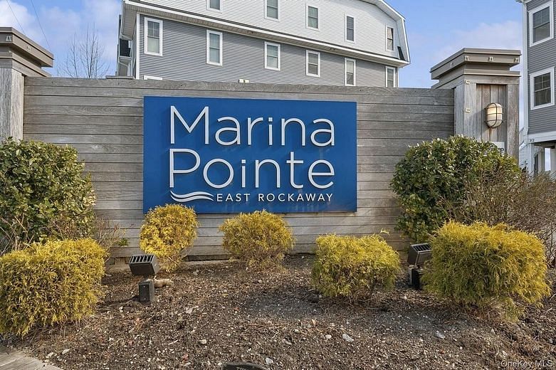 352 Marina Pointe Drive #352