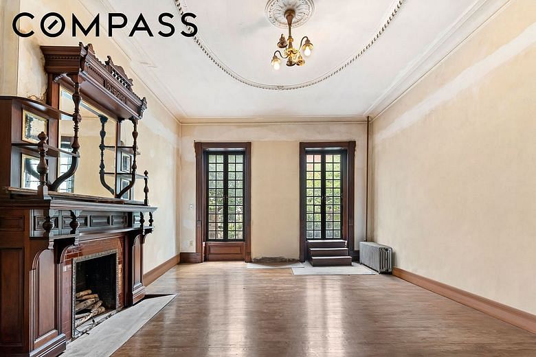 352 West 122nd Street