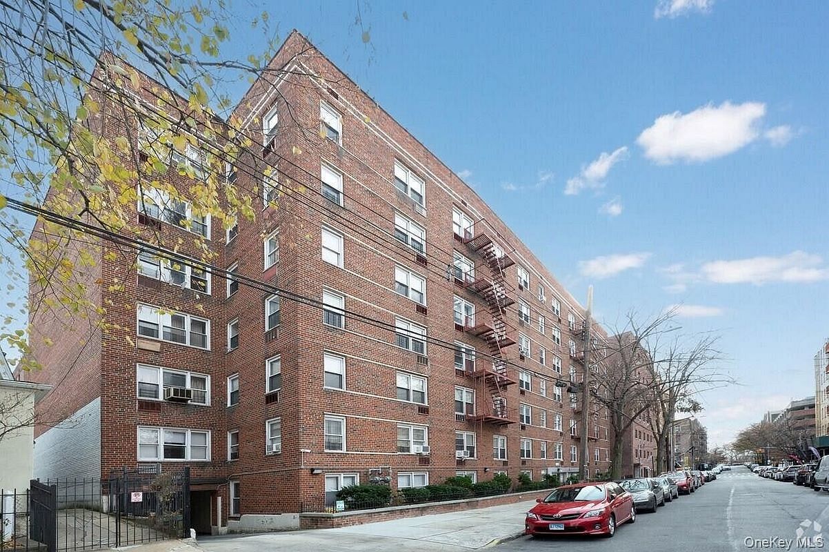 Image 1 of 21 for 3520 Tryon Avenue #303 in Bronx, NY, 10467
