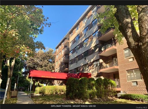 Image 1 of 17 for 200 Diplomat Drive #5D in Westchester, Mount Kisco, NY, 10549