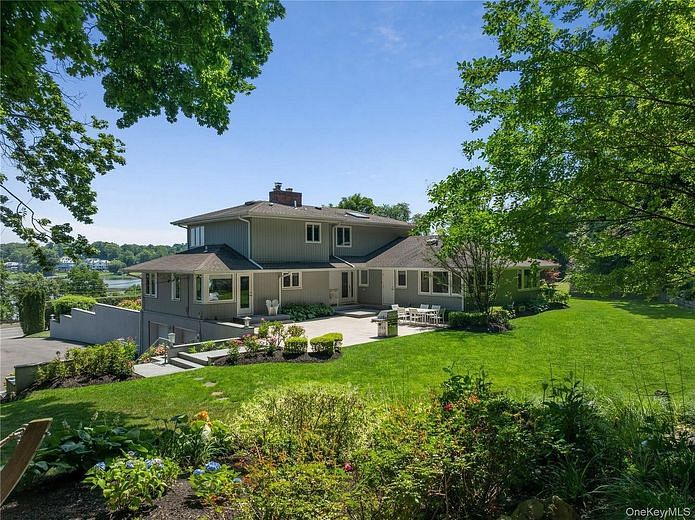 353 E Shore Road