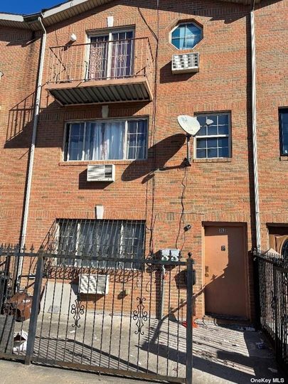 Image 1 of 1 for 353 Herzl Street #3 in Brooklyn, Brownsville, NY, 11212