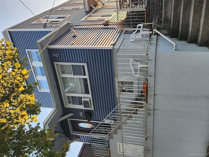 353 Underhill Avenue