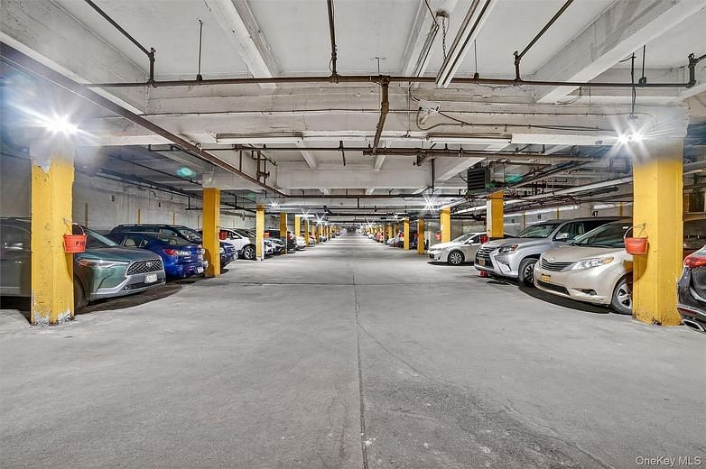 3535 Kings College Place #6G