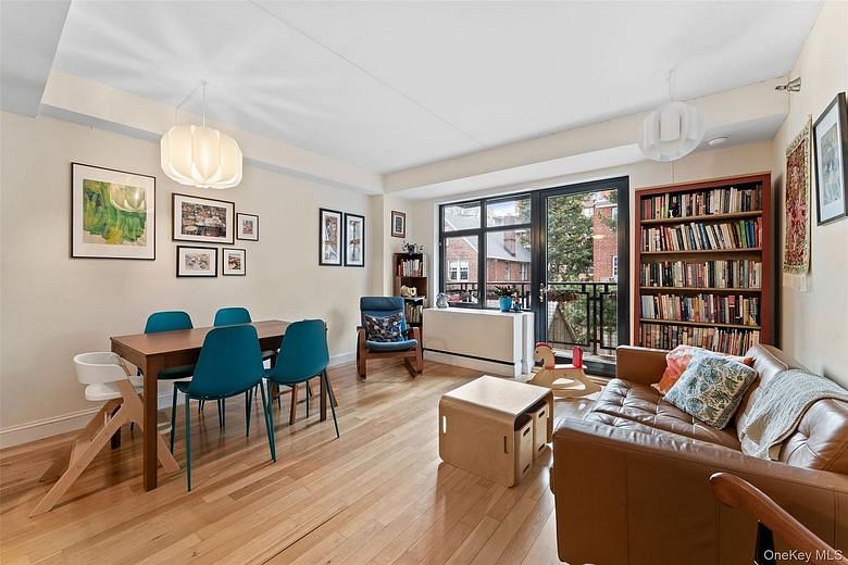 3536 Cambridge Avenue #5C