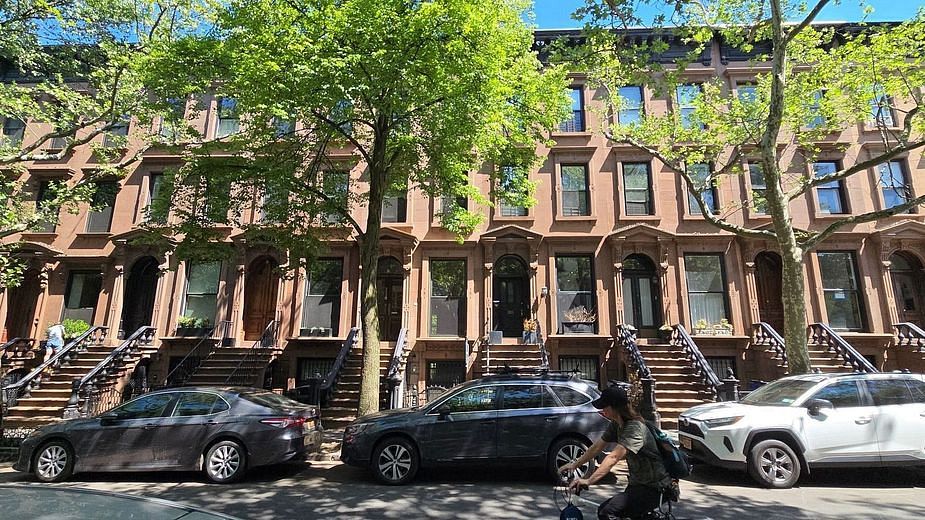 353A Clinton Street