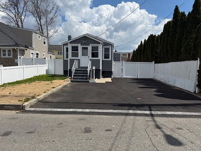 354 Beachview Street