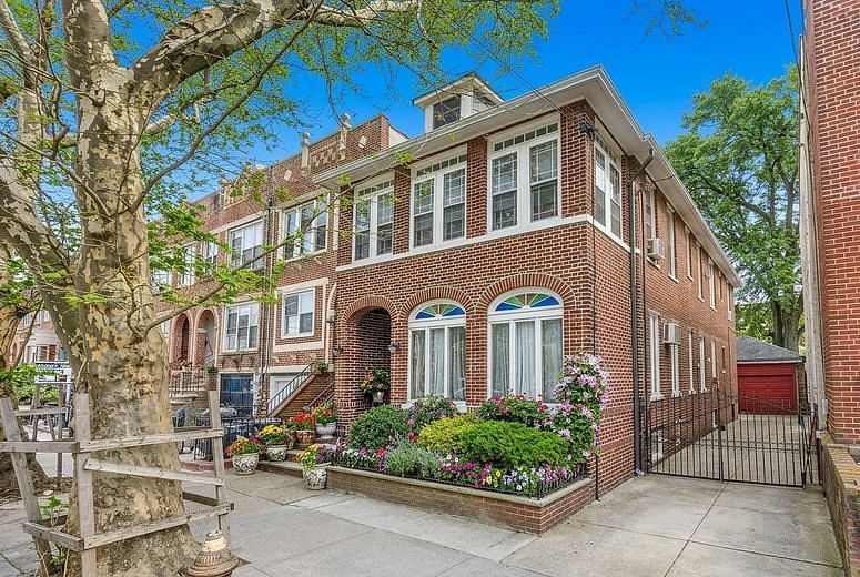 3553 Twelveth Avenue