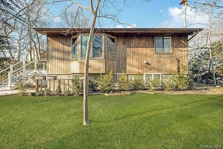 356 Oakleigh Avenue #17