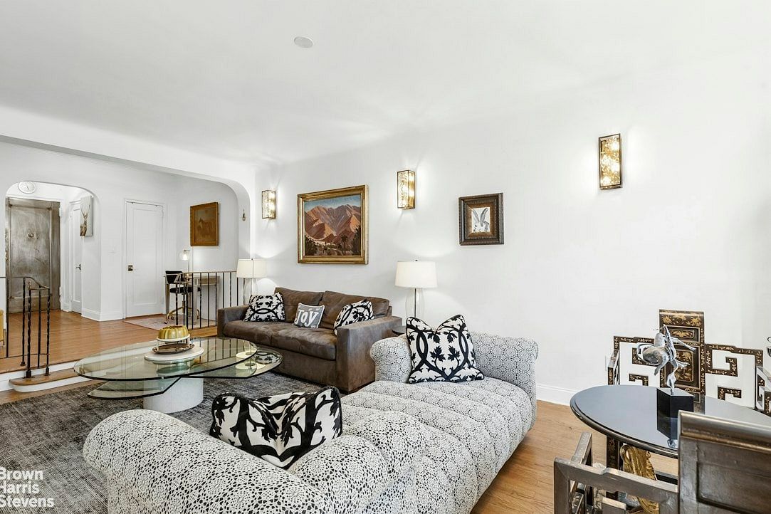357 West 55th Street #5J