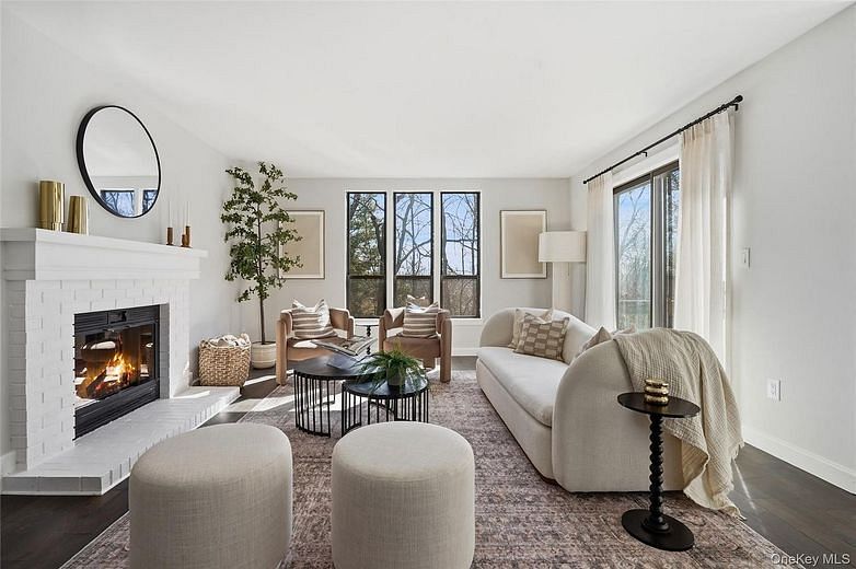 358 Heritage Hills #D