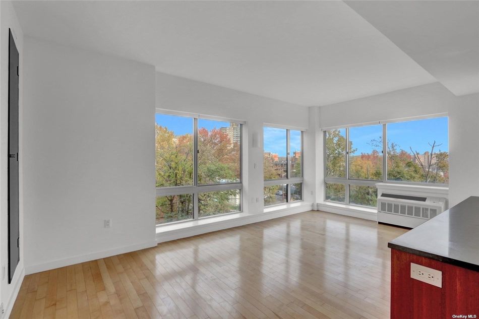 Image 1 of 16 for 3585 Greystone Avenue #4C in Bronx, NY, 10463