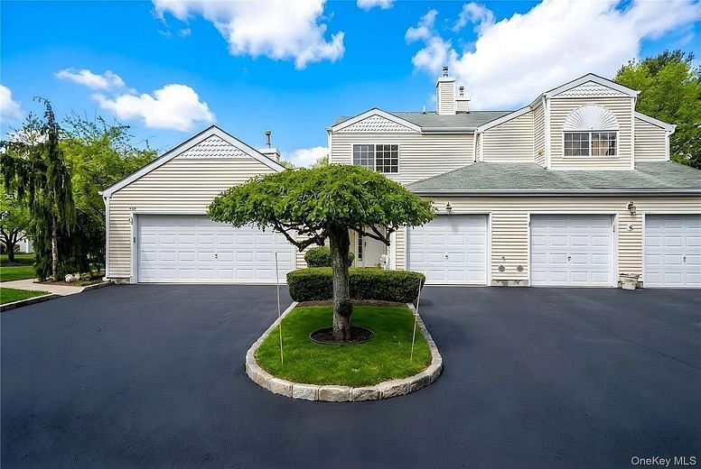 359 Colonial Circle #359