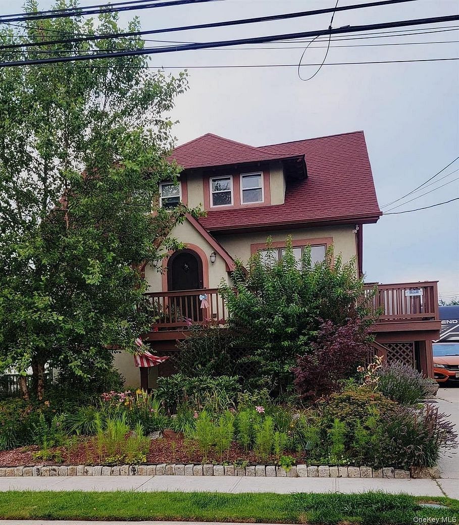 359 Roosevelt Avenue