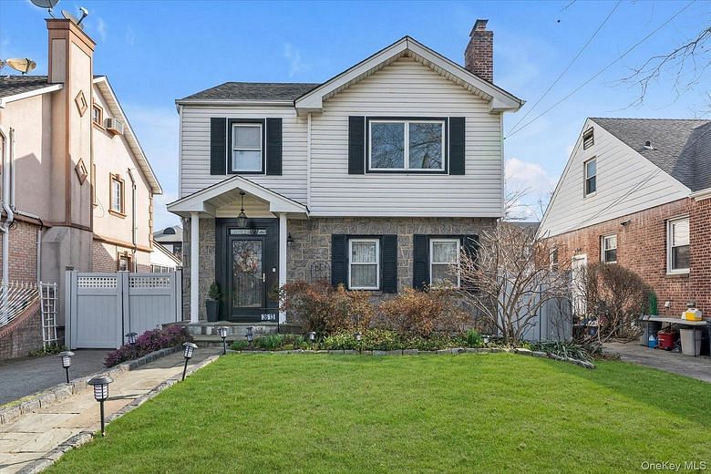 36-13 Clearview Expressway