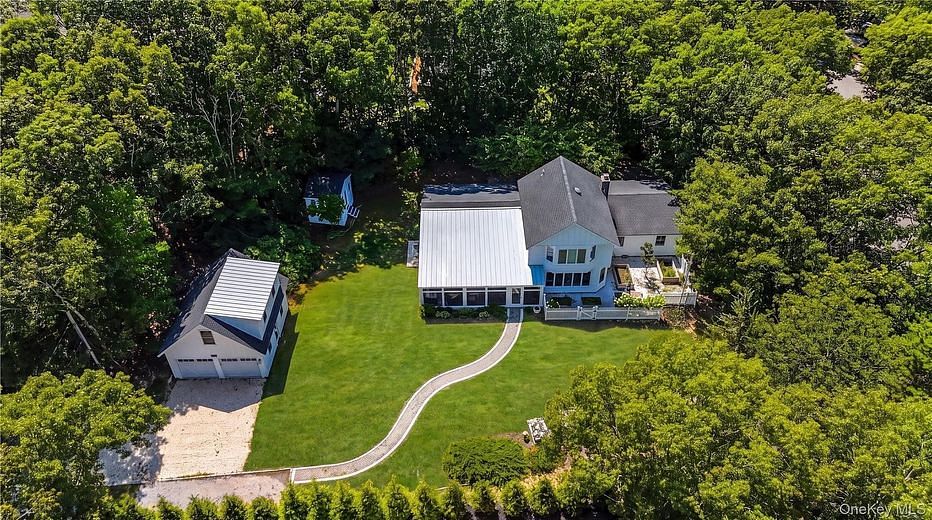 36 Breezy Drive