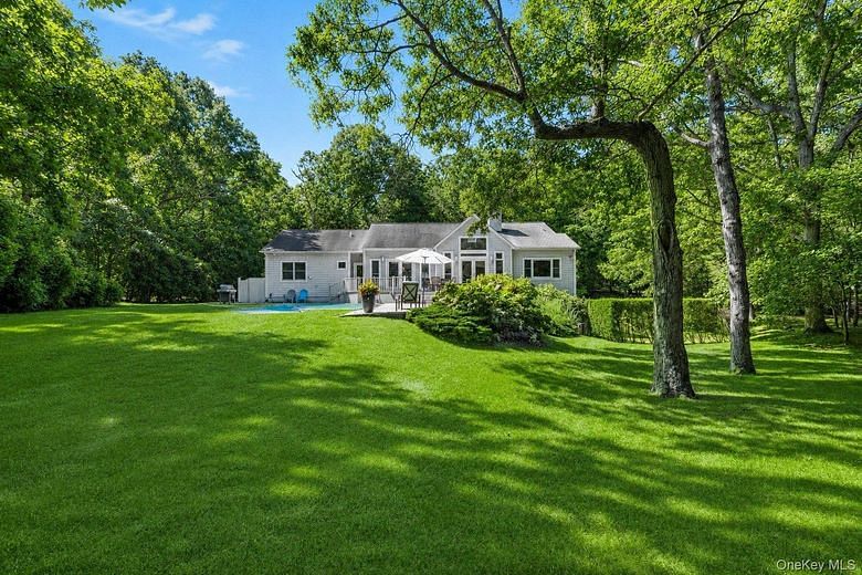 36 Pepperidge Lane