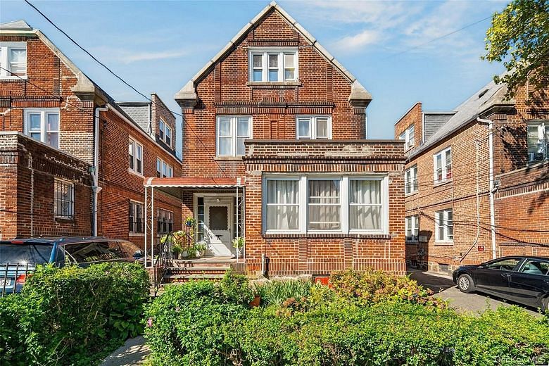 36 S 8th Avenue