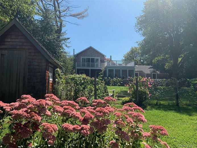 36 S Howells Point Road