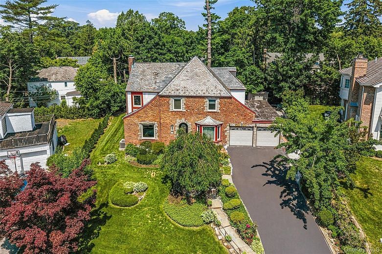 36 Strathmore Road