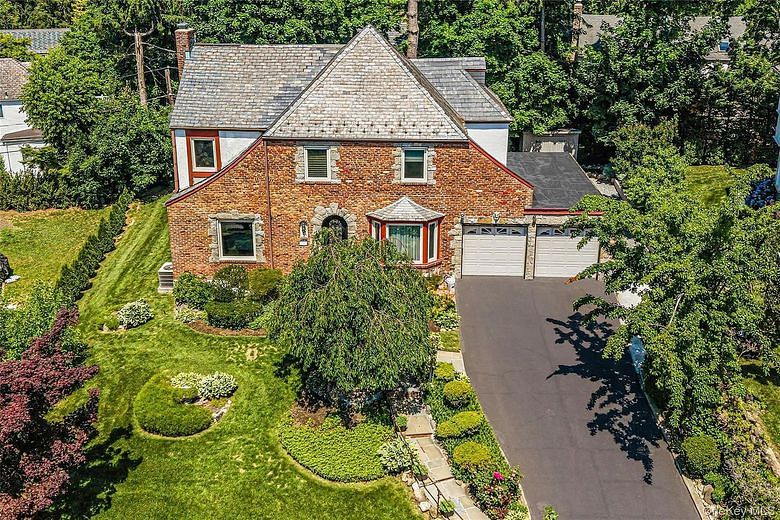 36 Strathmore Road