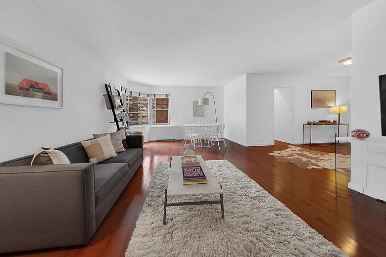 360 East 72nd Street #B411