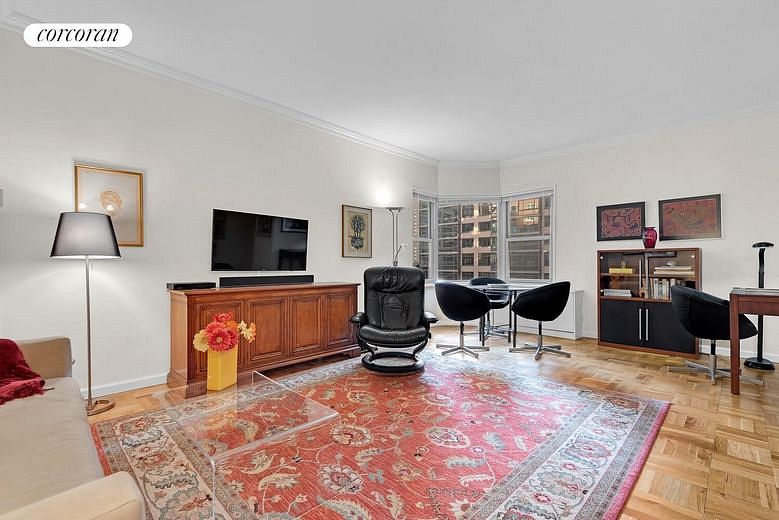 360 East 72nd Street #B811