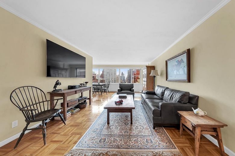 360 East 72nd Street #C2205